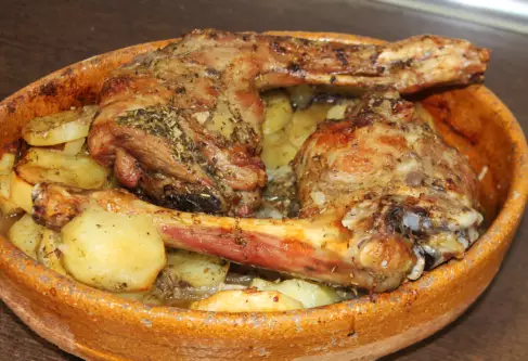 Gastronomía, cabrito de Candeleda