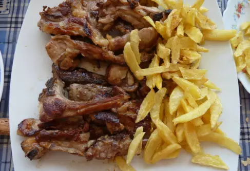 Gastronomía, cabrito de Candeleda